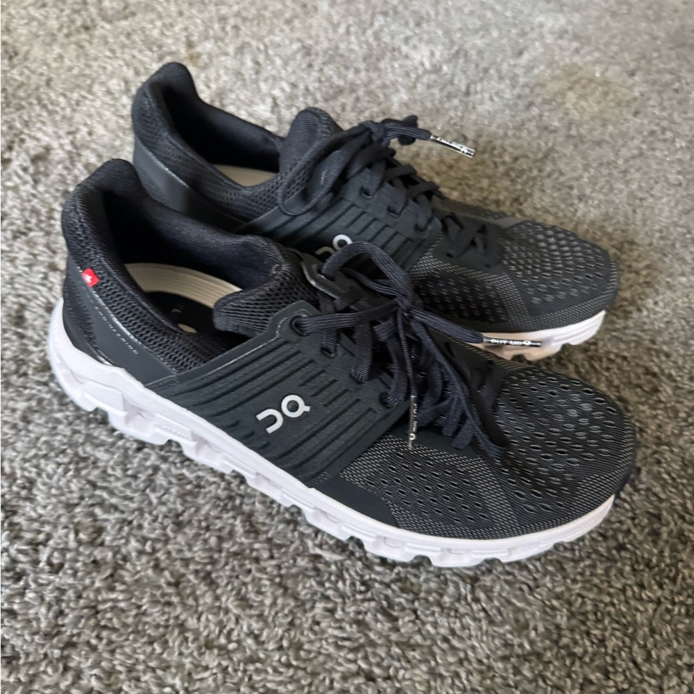 On Clouds Running Cloudswift Black Sneakers Women’s Size 7